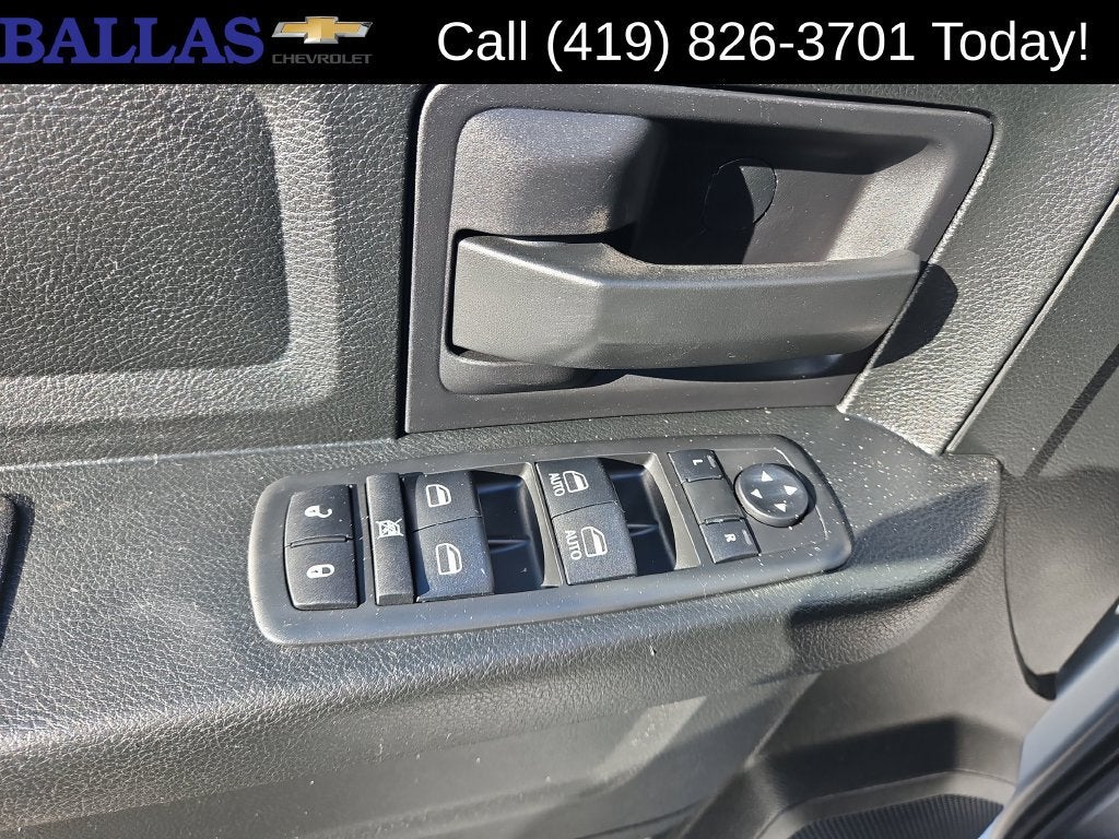 2018 RAM 1500 Express Crew Cab 4x4 5'7" Box