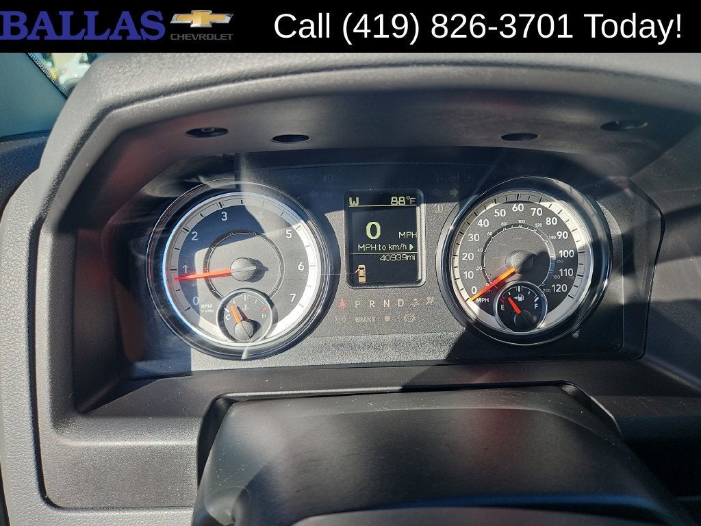 2018 RAM 1500 Express Crew Cab 4x4 5'7" Box