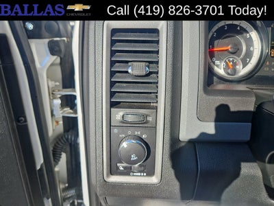 2018 RAM 1500 Express Crew Cab 4x4 5'7" Box