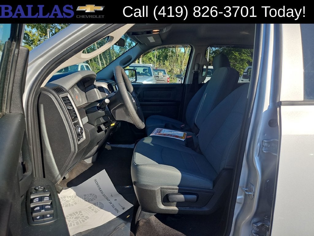 2018 RAM 1500 Express Crew Cab 4x4 5'7" Box
