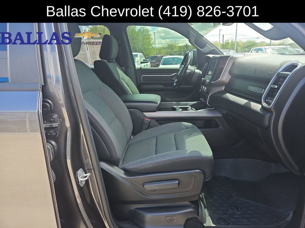 2021 RAM 1500 Big Horn Crew Cab 4x4 5'7" Box