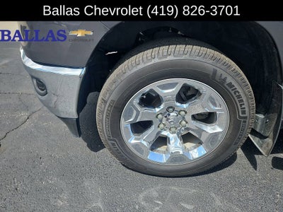 2021 RAM 1500 Big Horn Crew Cab 4x4 5'7" Box