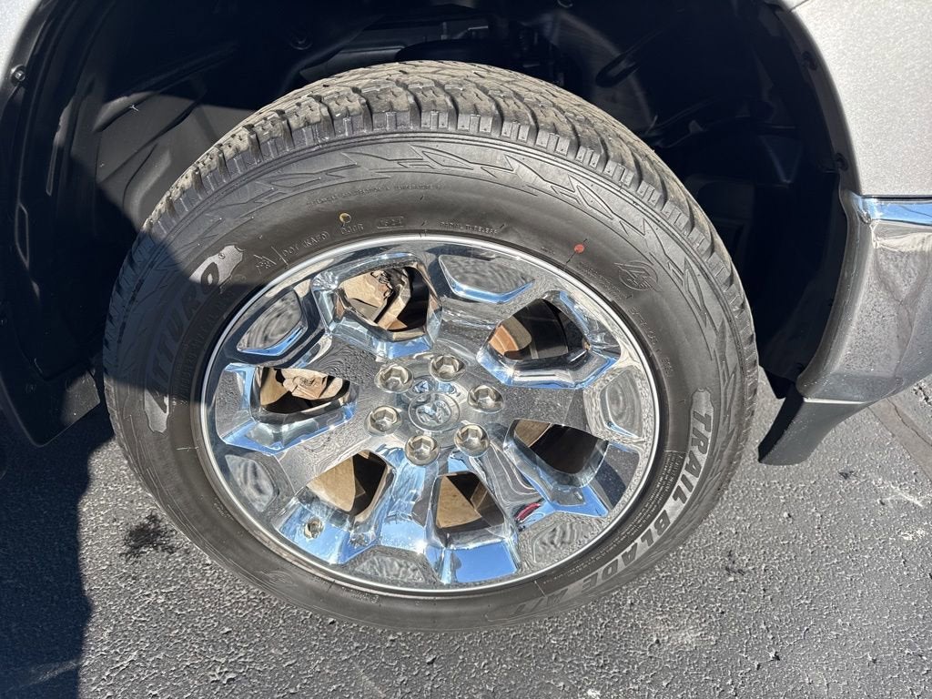 2020 RAM 1500 Big Horn Crew Cab 4x4 5'7" Box