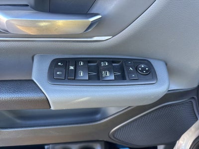 2020 RAM 1500 Big Horn Crew Cab 4x4 5'7" Box