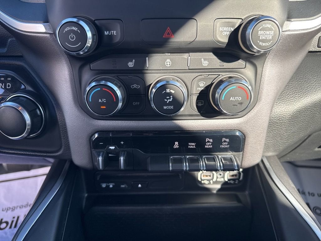 2019 RAM 1500 Big Horn/Lone Star Crew Cab 4x4 5'7" Box