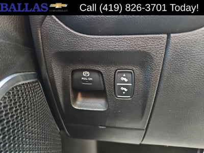 2022 RAM 1500 Laramie Crew Cab 4x4 5'7" Box