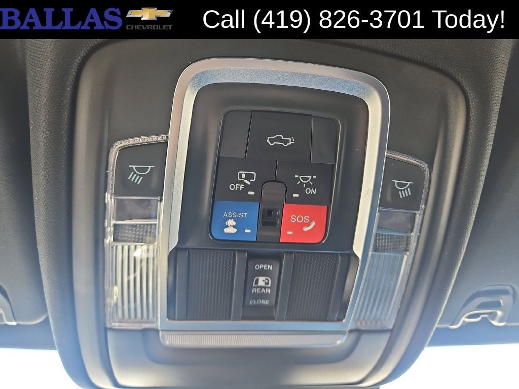 2022 RAM 1500 Laramie Crew Cab 4x4 5'7" Box