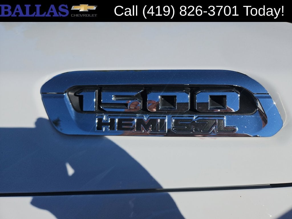 2022 RAM 1500 Laramie Crew Cab 4x4 5'7" Box