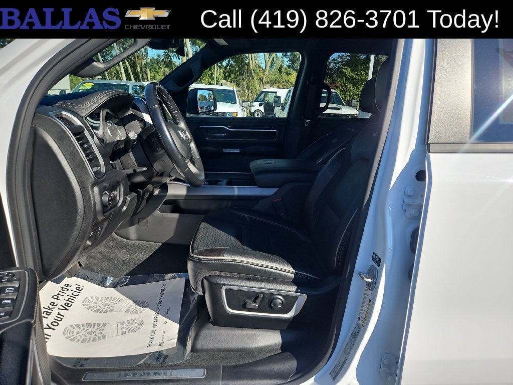 2022 RAM 1500 Laramie Crew Cab 4x4 5'7" Box