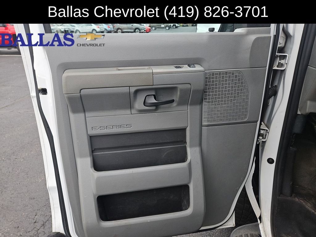 2011 Ford E-350 Super Duty XLT