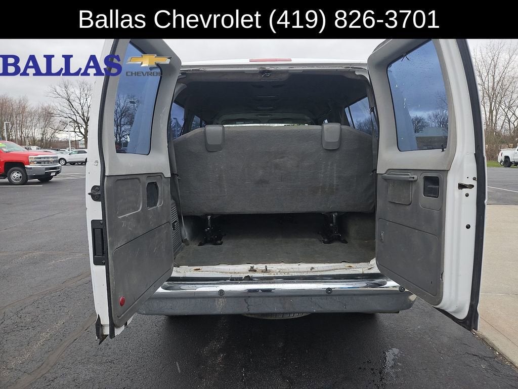 2011 Ford E-350 Super Duty XLT