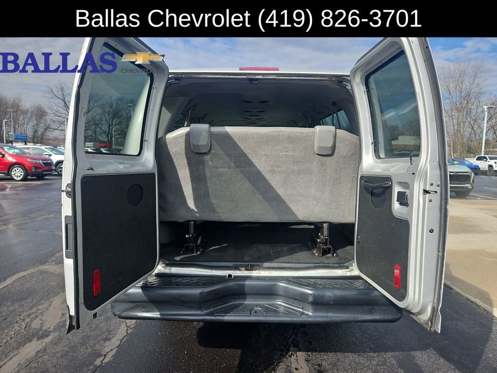 2011 Ford E-350 Super Duty XL