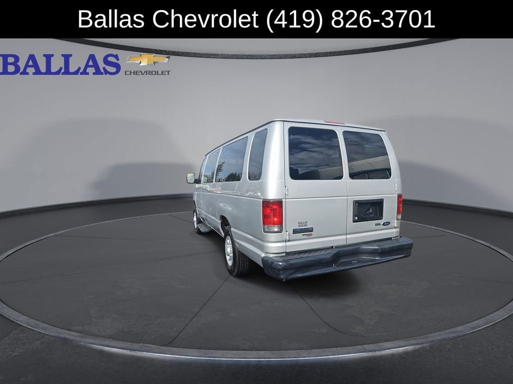 2011 Ford E-Series Econoline Wagon XL - Photo 7