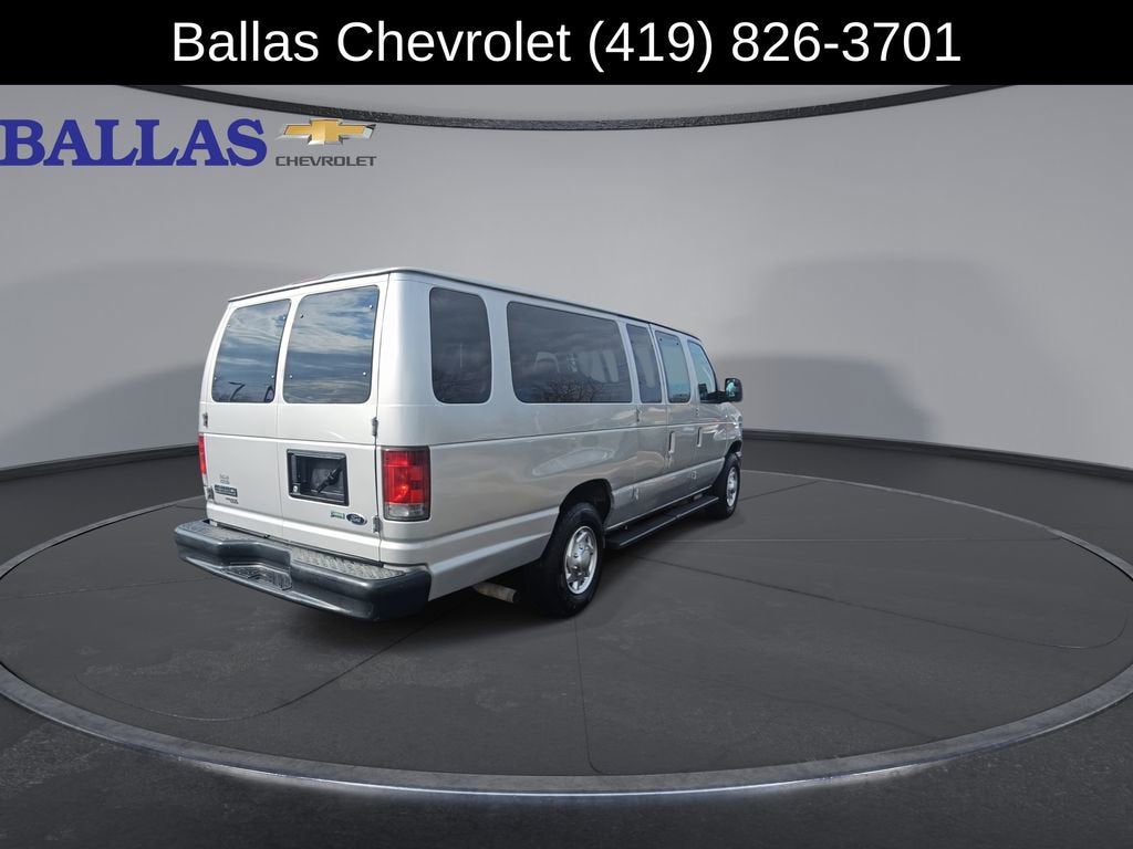 2011 Ford E-Series Econoline Wagon XL - Photo 8