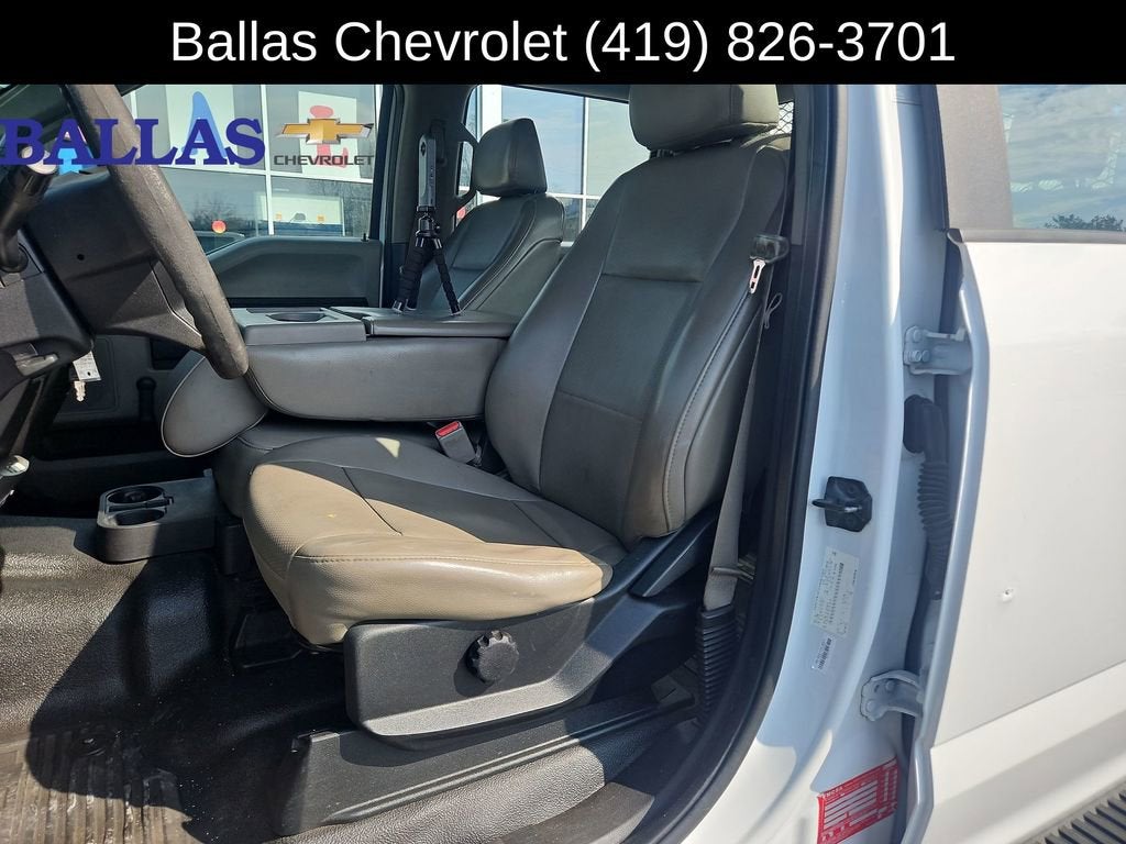 2017 Ford Super Duty F-350 SRW XL