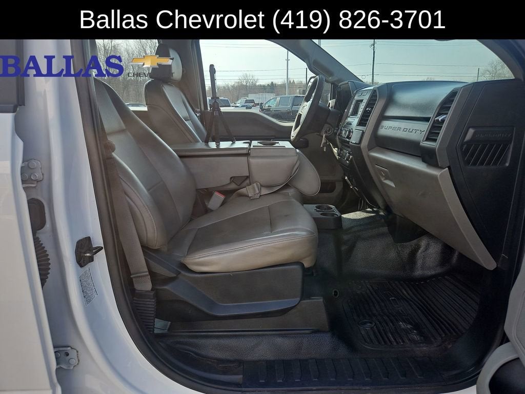 2017 Ford Super Duty F-350 SRW XL