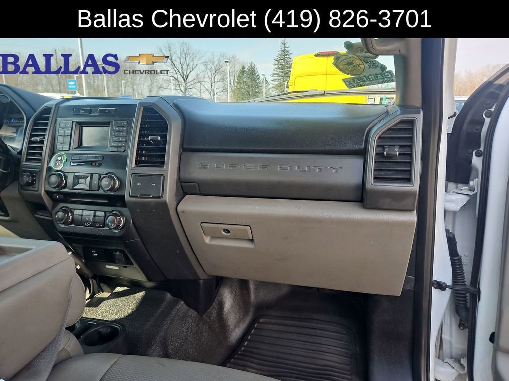 2017 Ford Super Duty F-350 SRW XL