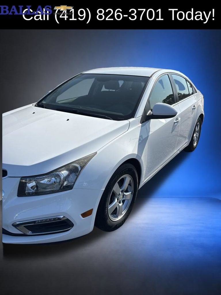 Used 2015 Chevrolet Cruze 1LT with VIN 1G1PC5SB8F7116427 for sale in Swanton, OH