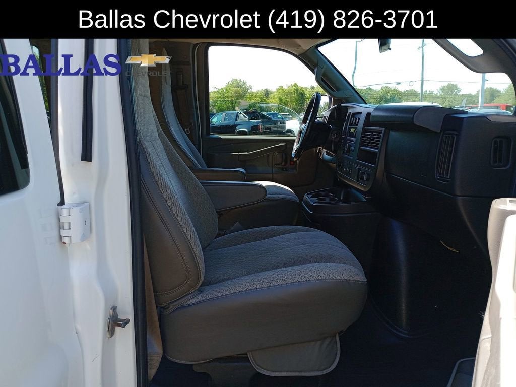 2017 Chevrolet Express Passenger 2500 LS