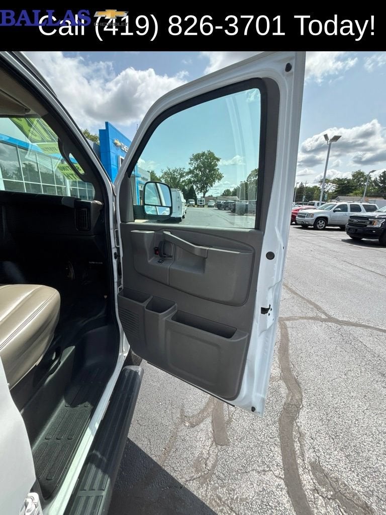 2018 Chevrolet Express Passenger 3500 LS