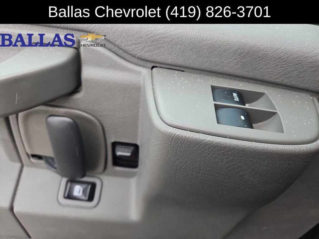 2017 Chevrolet Express Passenger 3500 LS