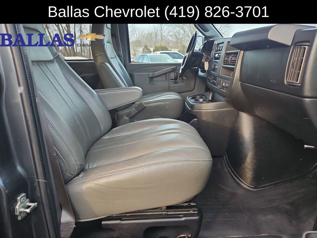 2017 Chevrolet Express Passenger 3500 LS