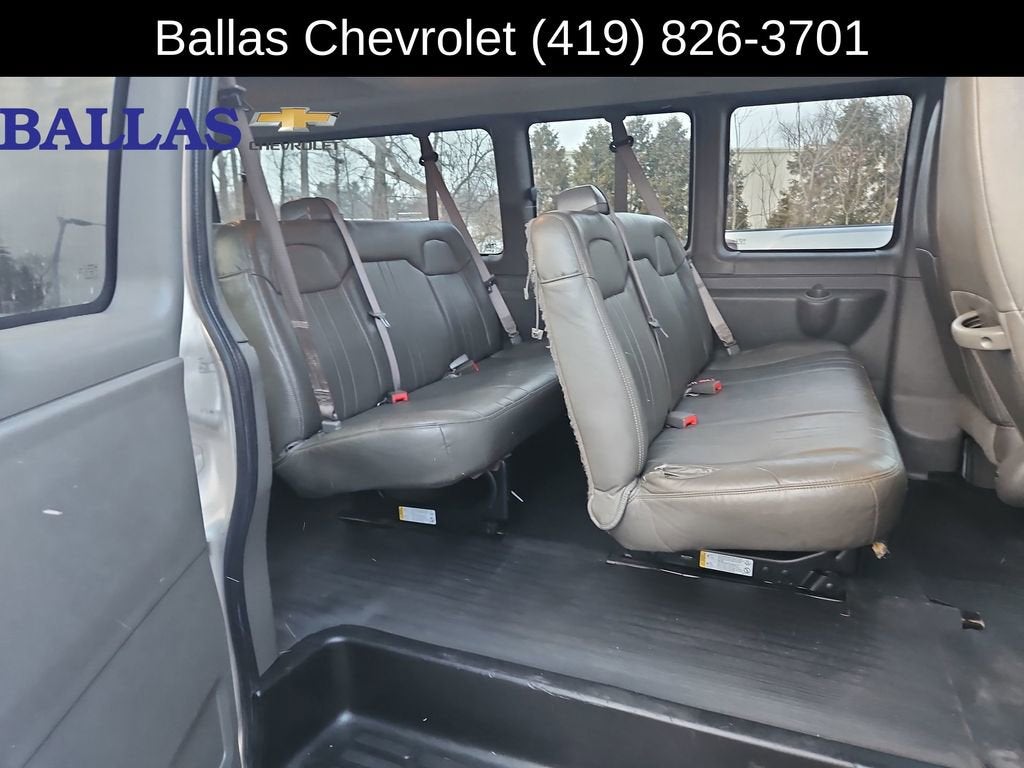 2017 Chevrolet Express Passenger 3500 LS