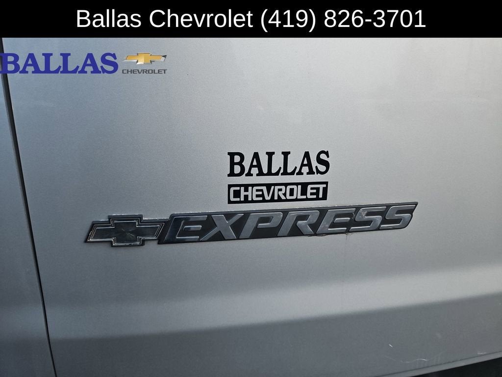 2017 Chevrolet Express Passenger 3500 LS