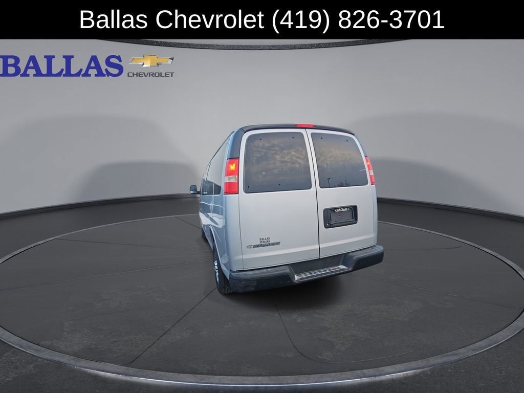 2017 Chevrolet Express Passenger 3500 LS