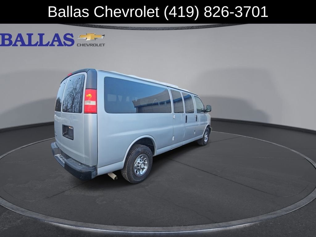 2017 Chevrolet Express Passenger 3500 LS