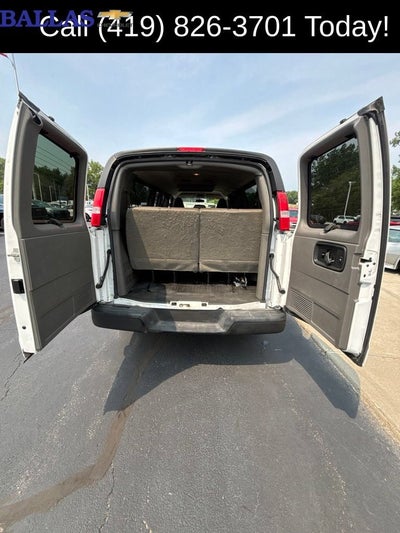 2022 Chevrolet Express Passenger 3500 1LS