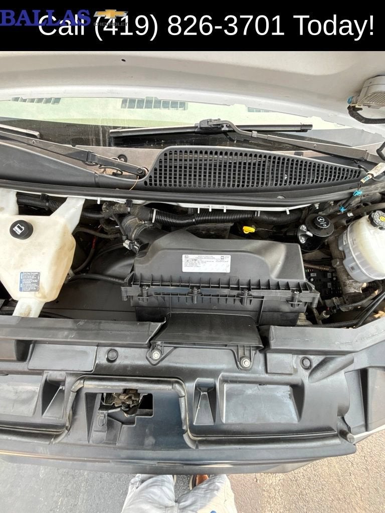 2022 Chevrolet Express Passenger 3500 1LS