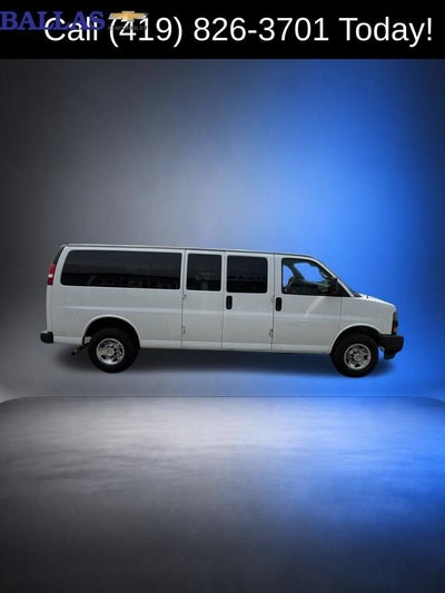 2022 Chevrolet Express Passenger 3500 1LS
