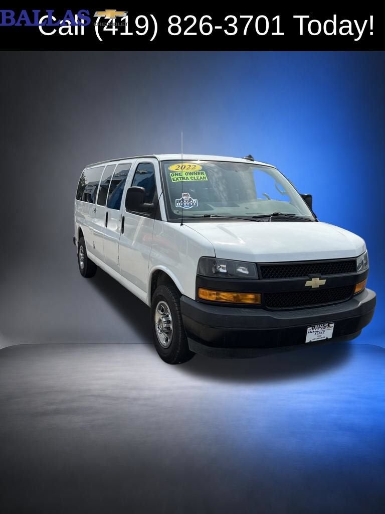 2022 Chevrolet Express Passenger 3500 1LS