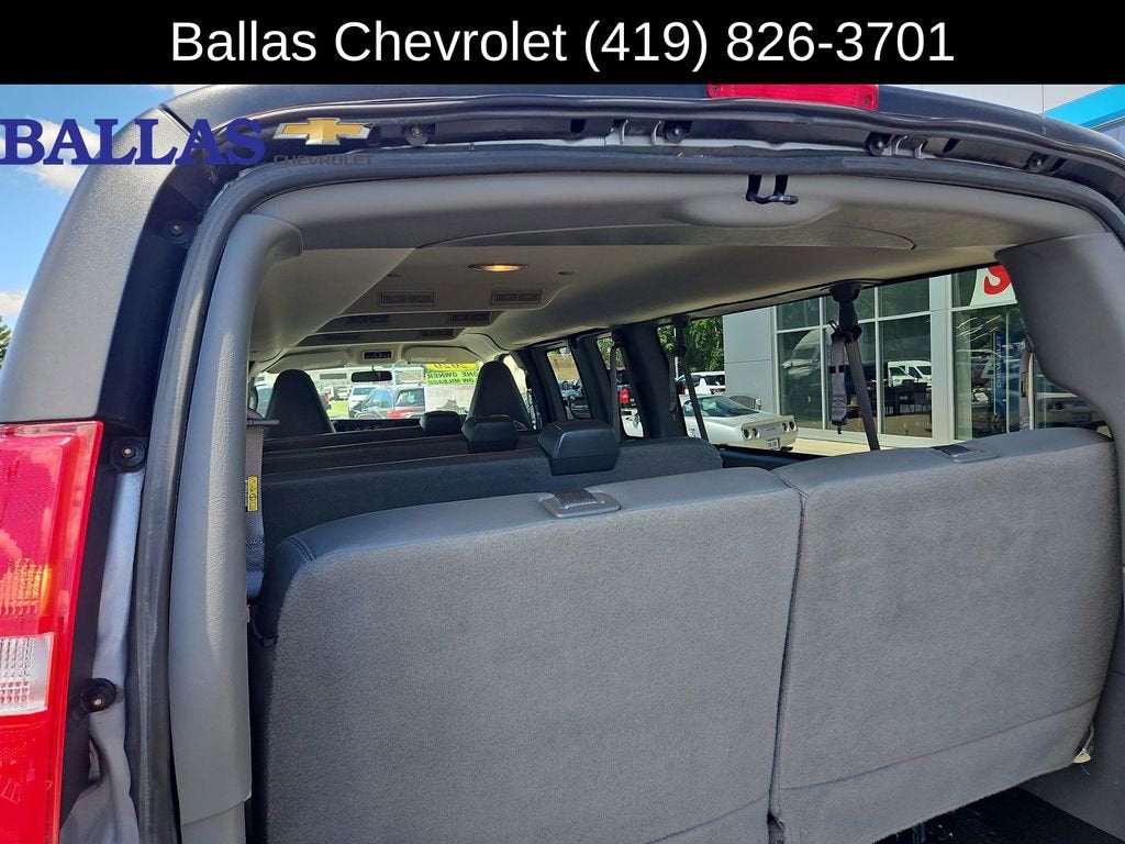 2020 Chevrolet Express Passenger 3500 LS