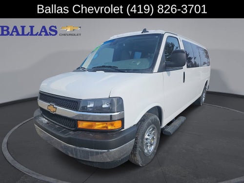 2024 Chevrolet Express Passenger 3500 1LT