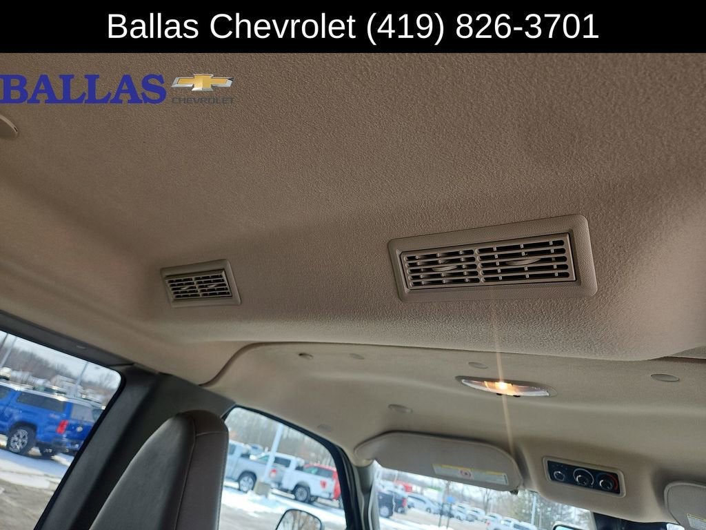 2024 Chevrolet Express Passenger 3500 1LT