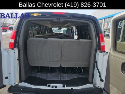 2024 Chevrolet Express Passenger 3500 1LT