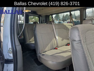 2024 Chevrolet Express Passenger 3500 1LT
