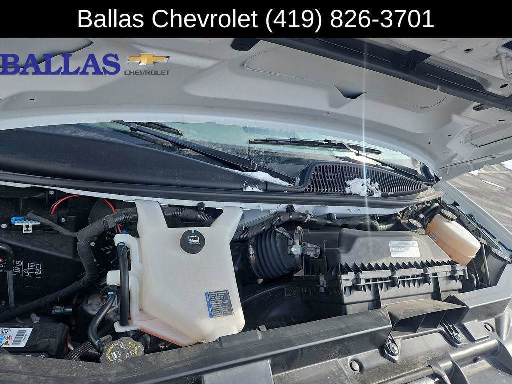 2024 Chevrolet Express Passenger 3500 1LT