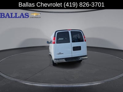 2024 Chevrolet Express Passenger 3500 1LT