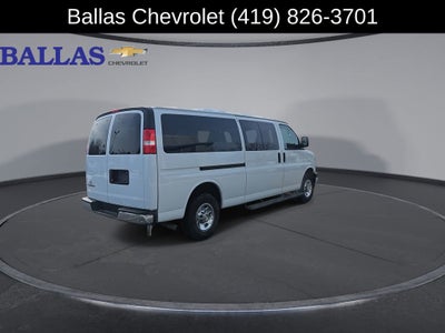 2024 Chevrolet Express Passenger 3500 1LT