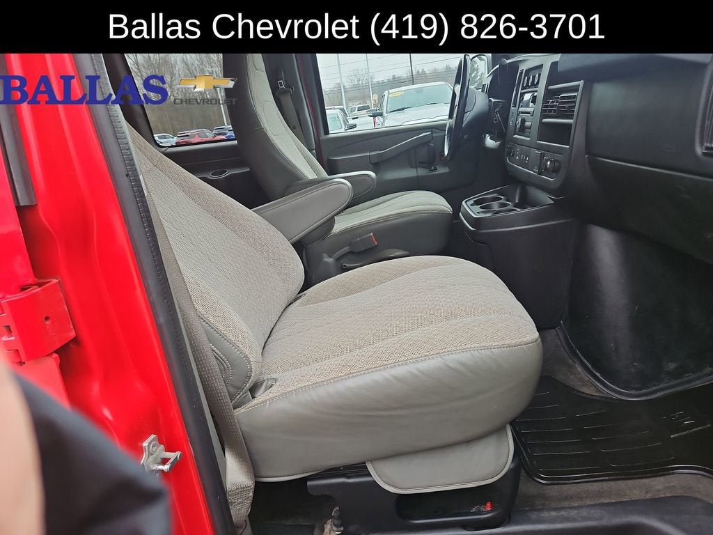 2016 Chevrolet Express Passenger 3500 LT