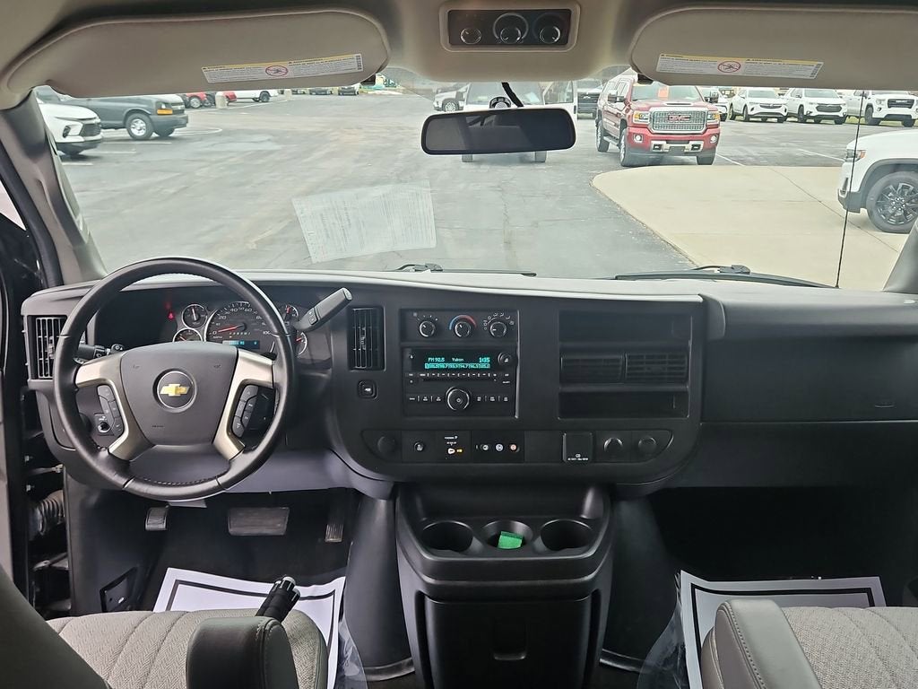 2017 Chevrolet Express Passenger 3500 LT