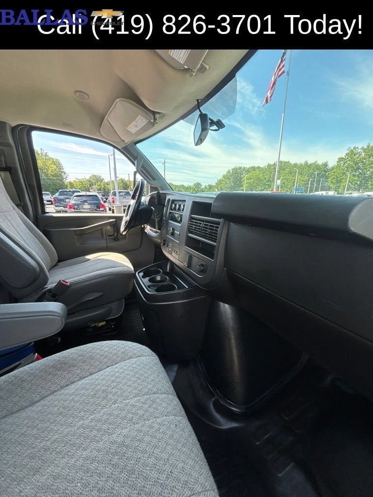 2021 Chevrolet Express Cutaway 3500 Work Van