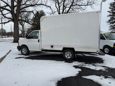 2025 Chevrolet Express Cutaway 3500 1WT