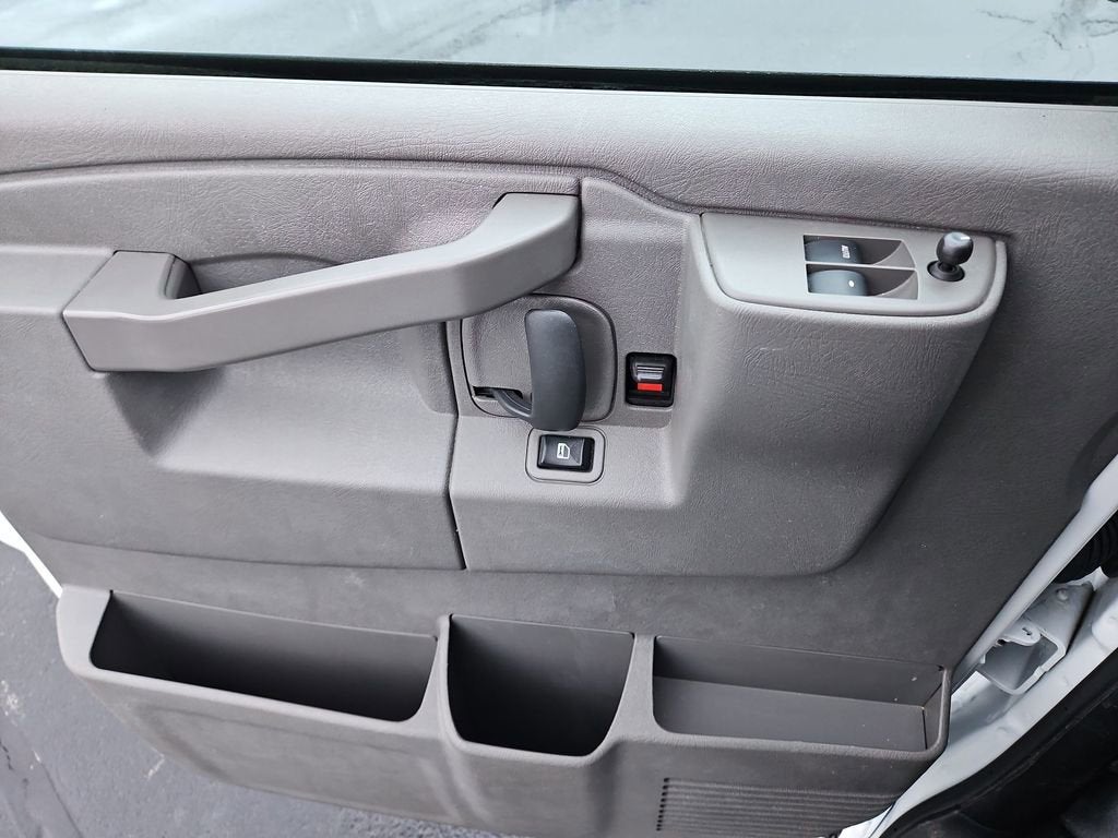 2024 Chevrolet Express Cargo 2500 WT