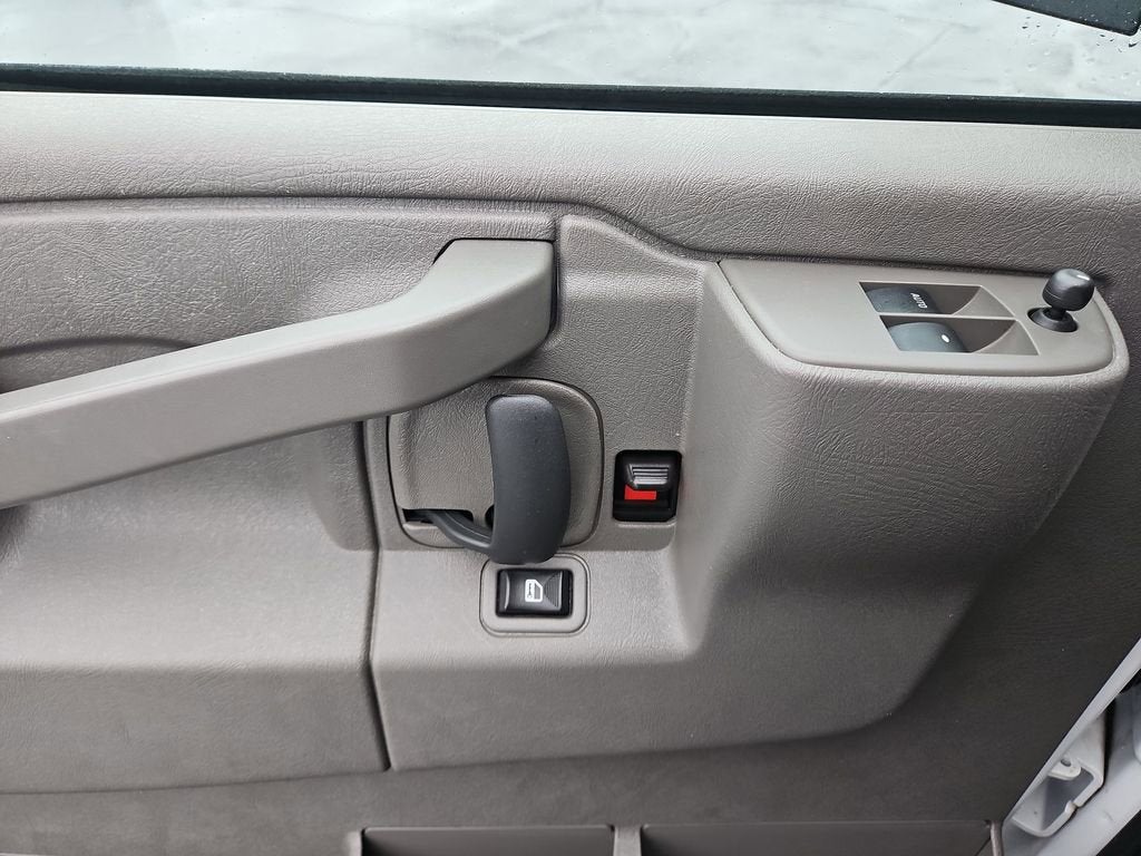 2024 Chevrolet Express Cargo 2500 WT