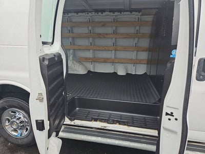 2024 Chevrolet Express Cargo 2500 WT