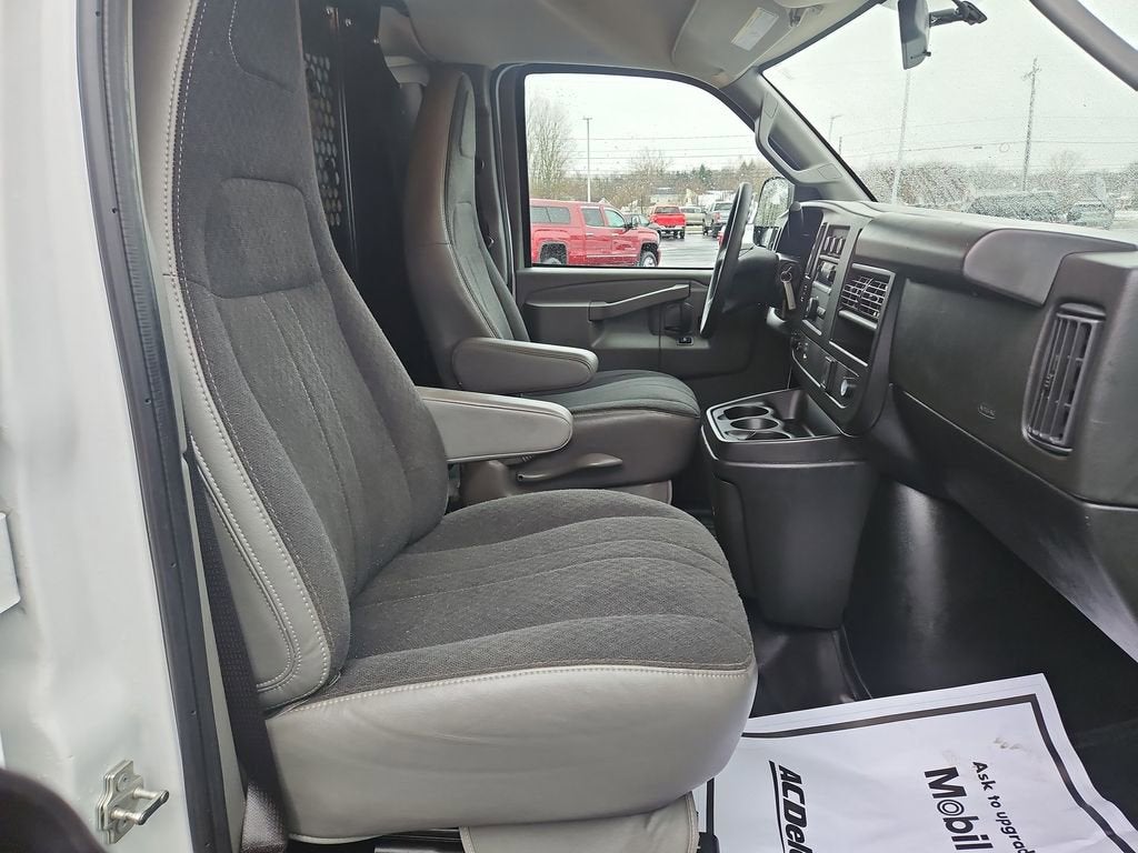 2024 Chevrolet Express Cargo 2500 WT